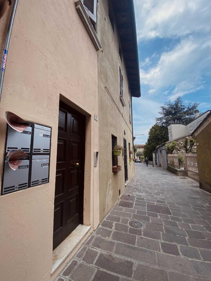 Antico Borgo Διαμέρισμα Ντεζεντσάνο ντελ Γκάρντα Εξωτερικό φωτογραφία