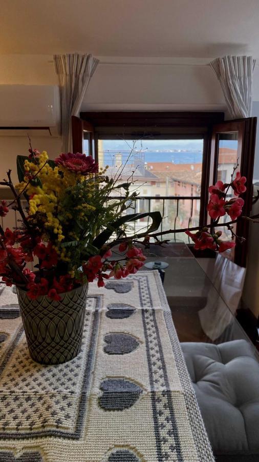 Antico Borgo Διαμέρισμα Ντεζεντσάνο ντελ Γκάρντα Εξωτερικό φωτογραφία