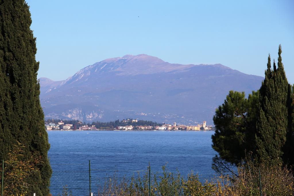 Antico Borgo Διαμέρισμα Ντεζεντσάνο ντελ Γκάρντα Εξωτερικό φωτογραφία